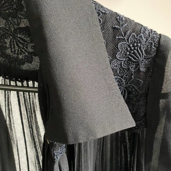 Tokyo Soir Black Embroidered Collared Top sheer - Picture 3 of 3